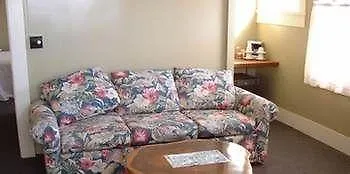 Lodge Inn Waimea  United States